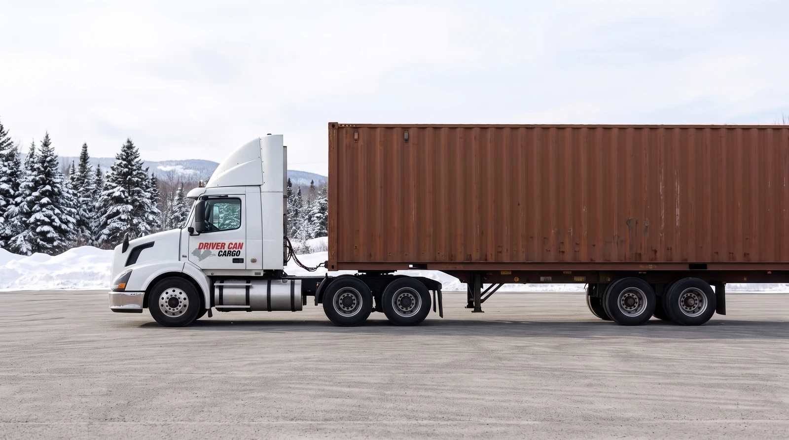 Camion Volvo blanc avec déflecteur de toit surélevé et conteneur sec.